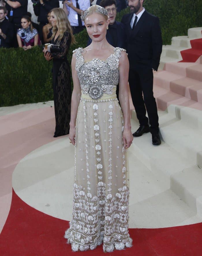 Kate Bosworth in a Dolce Gabbana crown and gown at the 2016 Metropolitan Museum of Art Costume Institute Gala – Manus x Machina: Fashion in the Age of Technology