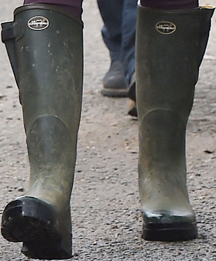 Taylor Swift keeps it practical in the Le Chameau 'Chasseur' boots during a seaside stroll