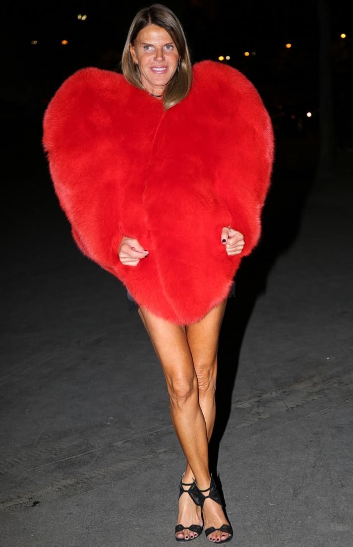 Anna Dello Russo arrives at the Emporio Armani show as part of the Paris Fashion Week Womenswear Spring/Summer 2017