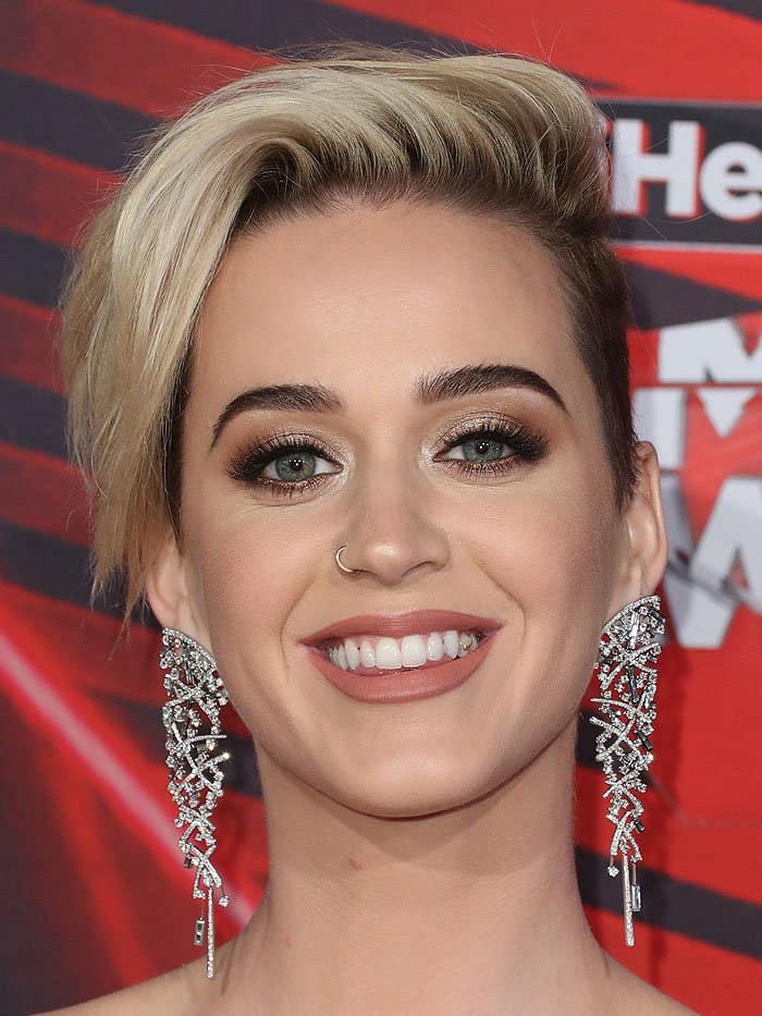 Katy Perry's dazzling Jacob Co dangling earrings