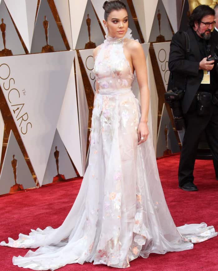 Hailee Steinfeld at the 89th Annual Academy Awards held at the Dolby Theatre at the Hollywood and Highland Center in Los Angeles, California, on February 26, 2017