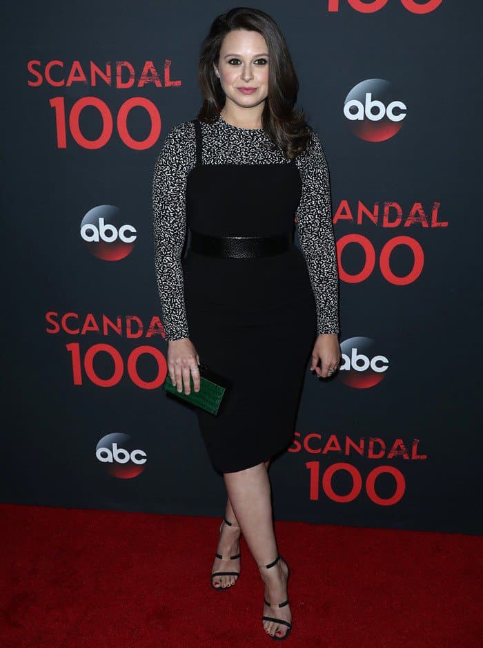 A full view of Katie Lowes’ layered look, styled with Tamara Mellon sandals and a sleek Edie Parker clutch