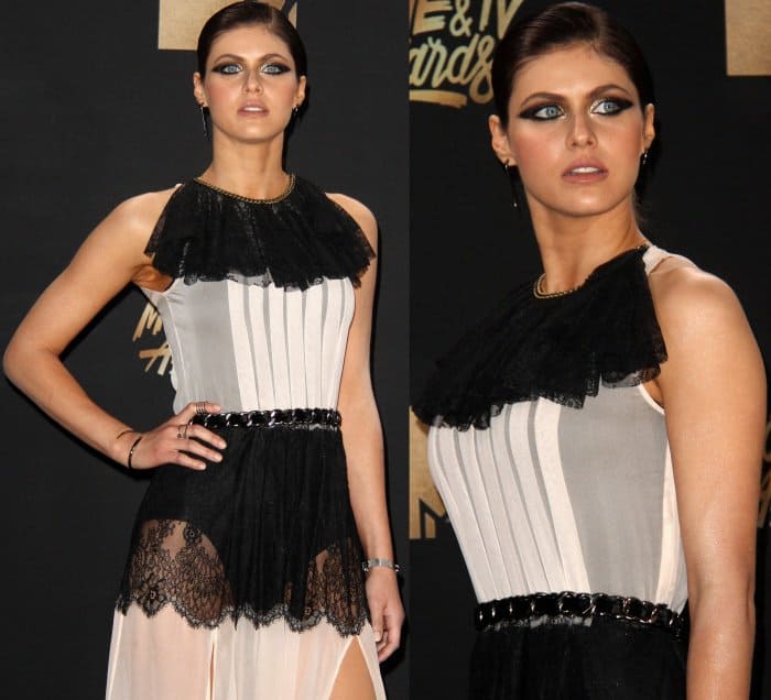 Alexandra Daddario showcased her striking style in a daring Philosophy di Lorenzo Serafini gown at the 2017 MTV Movie TV Awards