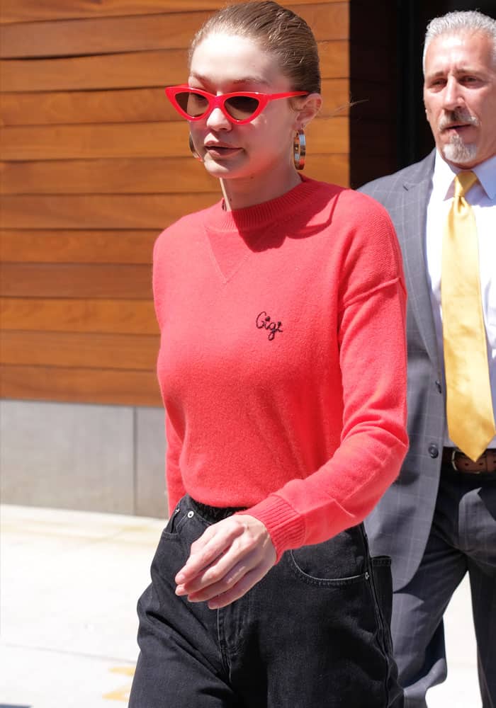 Gigi puts on a casual look as she leaves her Manhattan apartment