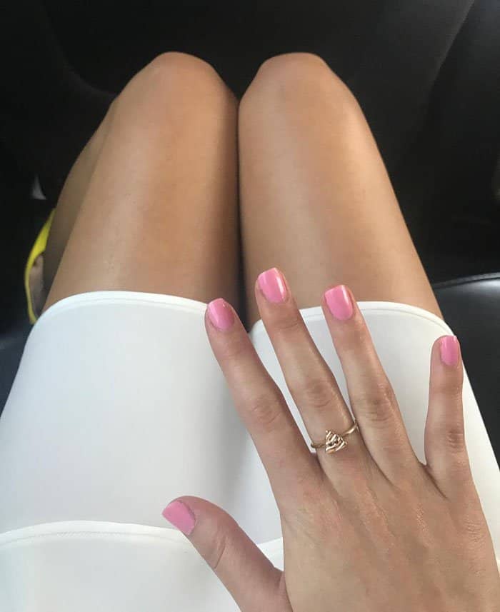 Miranda shows off her hilarious emoji accessory on her Instagram