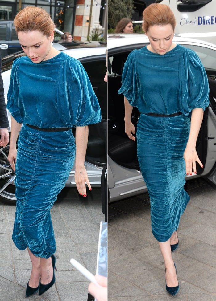 Daisy Ridley's teal velvet dress from the Antonio Marras Fall 2017 RTW collection