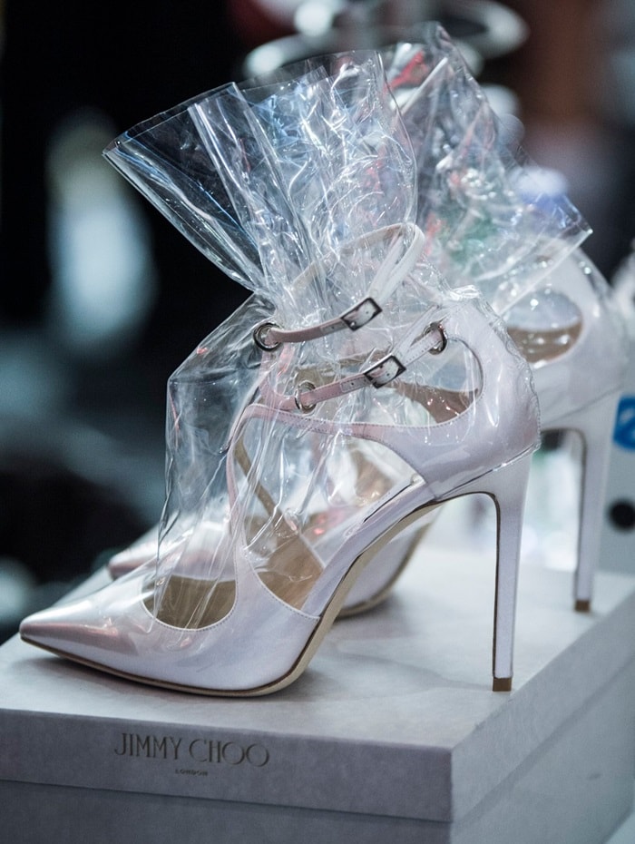 'Claire' 100 plastic bag pumps in white satin