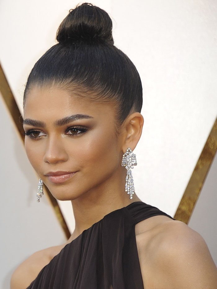 Zendaya dazzles in Bulgari Art Deco earrings at the 2018 Academy Awards