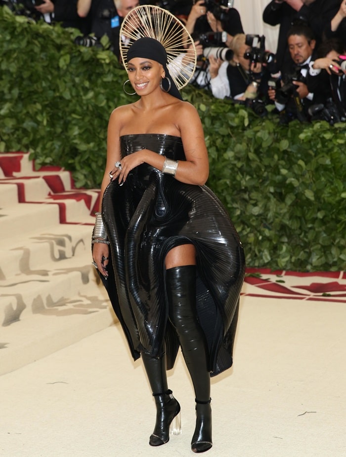 Solange Knowles rocking a futuristic Iris van Herpen Fall 2012 Couture ensemble