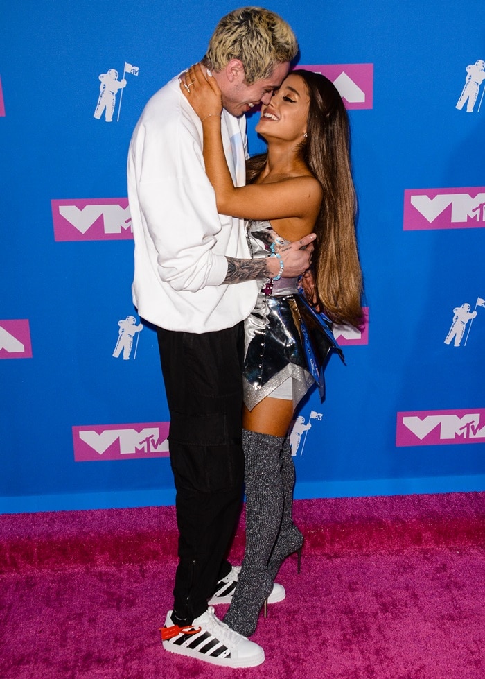 Ariana Grande and Pete Davidson kissing at the 2018 MTV Video Music Awards held at Radio City Music Hall in New York City on August 20, 2018