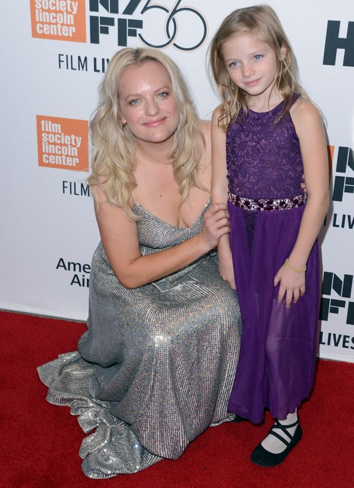 Elisabeth Moss posing with Daisy Pugh-Weiss at the 56th New York Film Festival