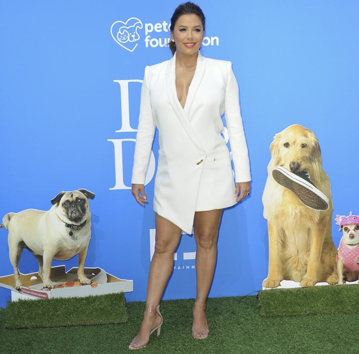 Eva Longoria rocking Marskinryyppy's popular 'Pauwau' sandals