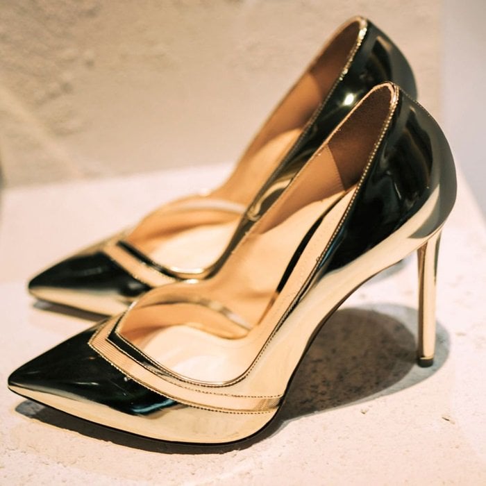 Nicholas Kirkwood Golden VV Pumps