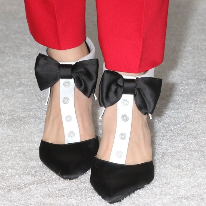 Sky Katz shows off her feet in Katy Perry shoes