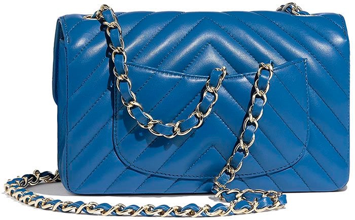 Unique in design and eye-catching from afar, the Boy Chanel is a shoulder bag that will give you that nonchalant masculine charm with all the power of femininity