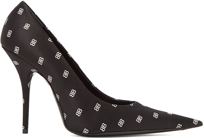 With an angular shape and elegant extreme point-toe silhouette, they are lined in a buttery soft leather