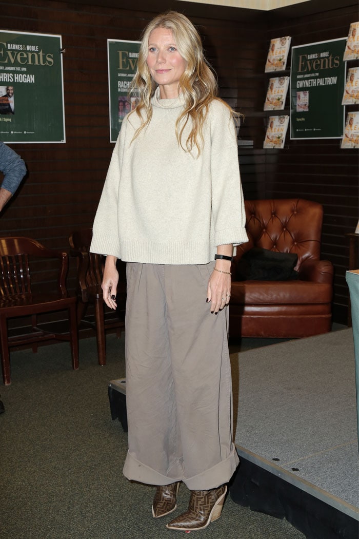 Gwyneth Paltrow at her "The Clean Plate" book signing at the Barnes Noble at The Grove in Los Angeles, California, on January 14, 2019
