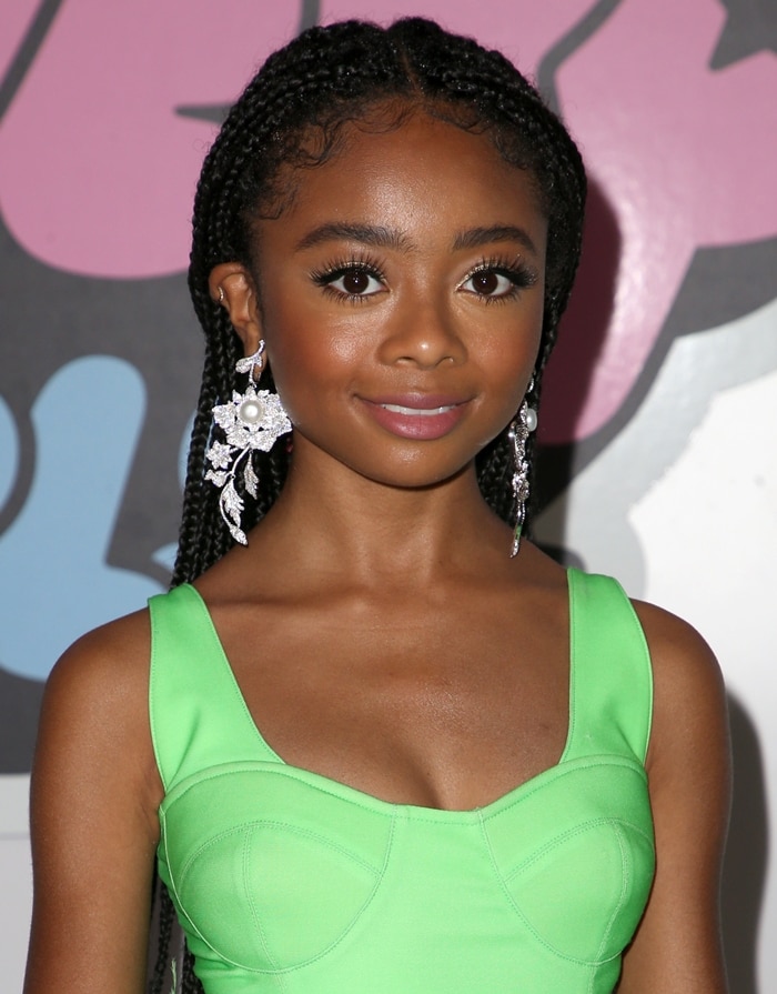 Skai Jackson wore asymmetric silver Angeliques earrings by APM Monaco to the Christian Cowan x Powerpuff Girls fashion show