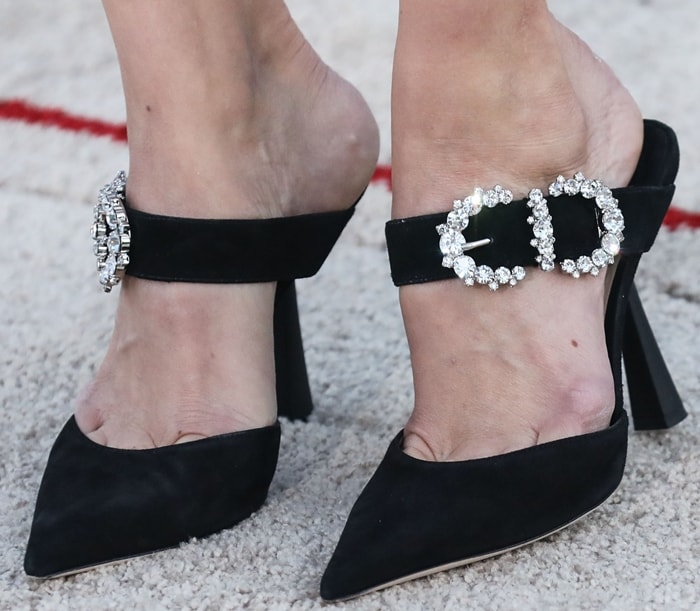 Michelle Monaghan's sexy toe cleavage in Jimmy Choo mules