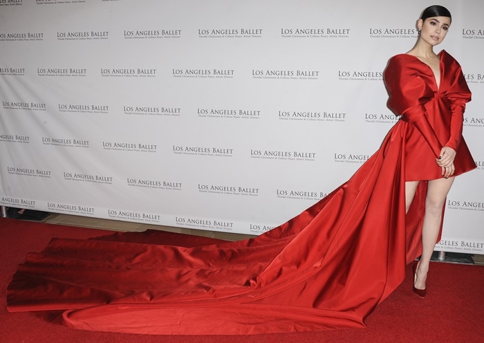 Sofia Carson was honored at the Los Angeles Ballet’s 2019 Gala, gliding down the red carpet in a sweeping red couture gown paired with classic pointed-toe high heels