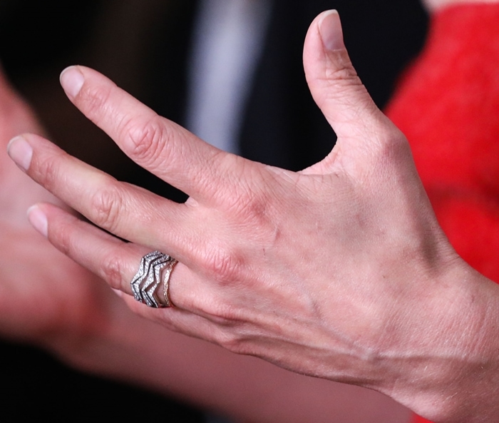 Cobie Smulders shows off her rings and wedding band