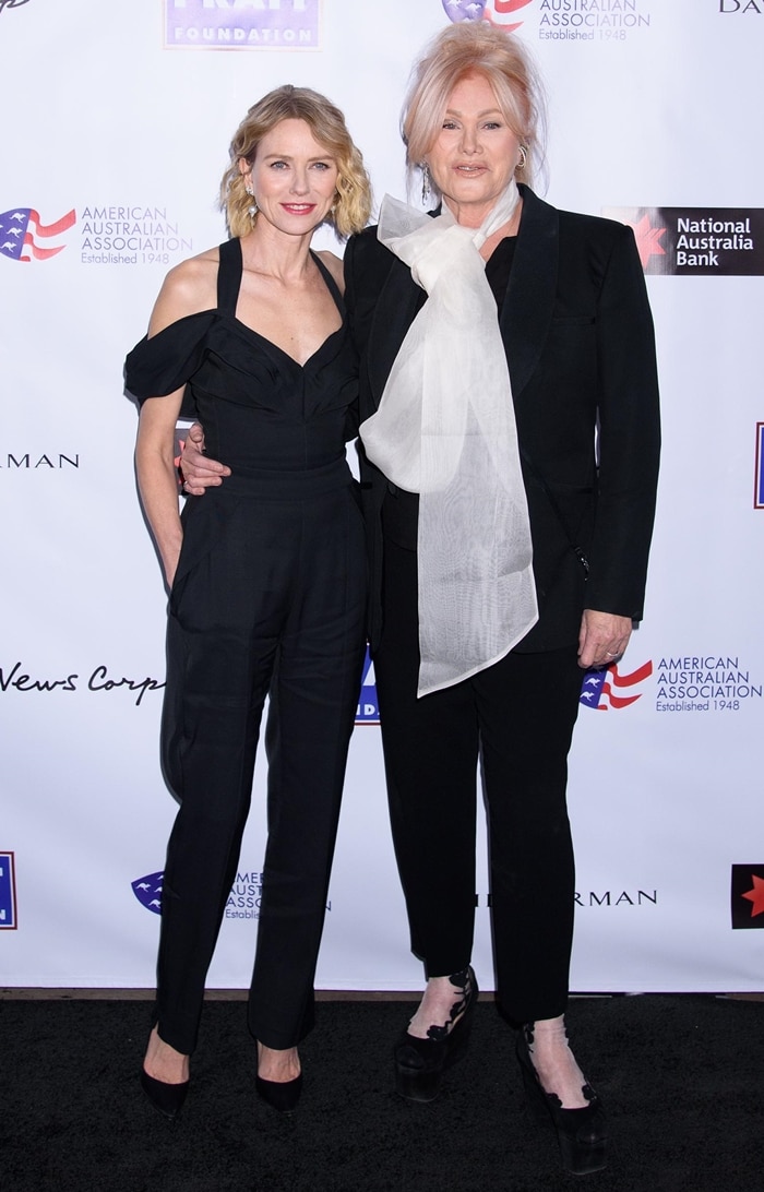 Naomi Watts wears black pointed-toe pumps with a Maticevski Resort 2020 outfit alongside Deborra-Lee Furness