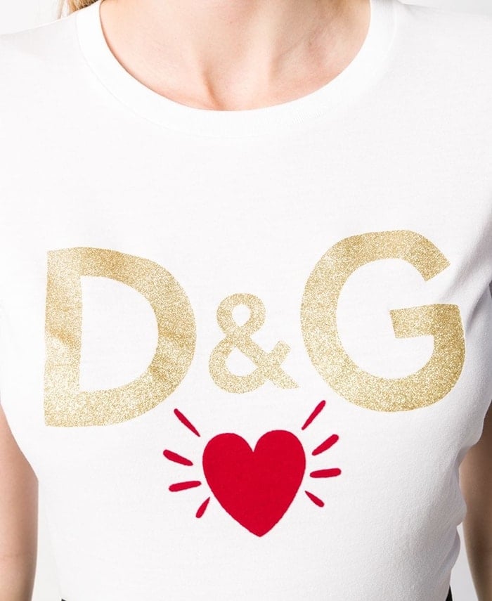 Authentic white cotton logo T-shirt from Dolce Gabbana featuring a round neck, short sleeves, and a slim fit