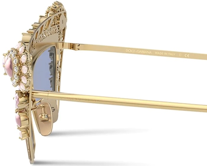 The right arm of Dolce Gabbana sunglasses displays the brand’s name and ‘Made in Italy’