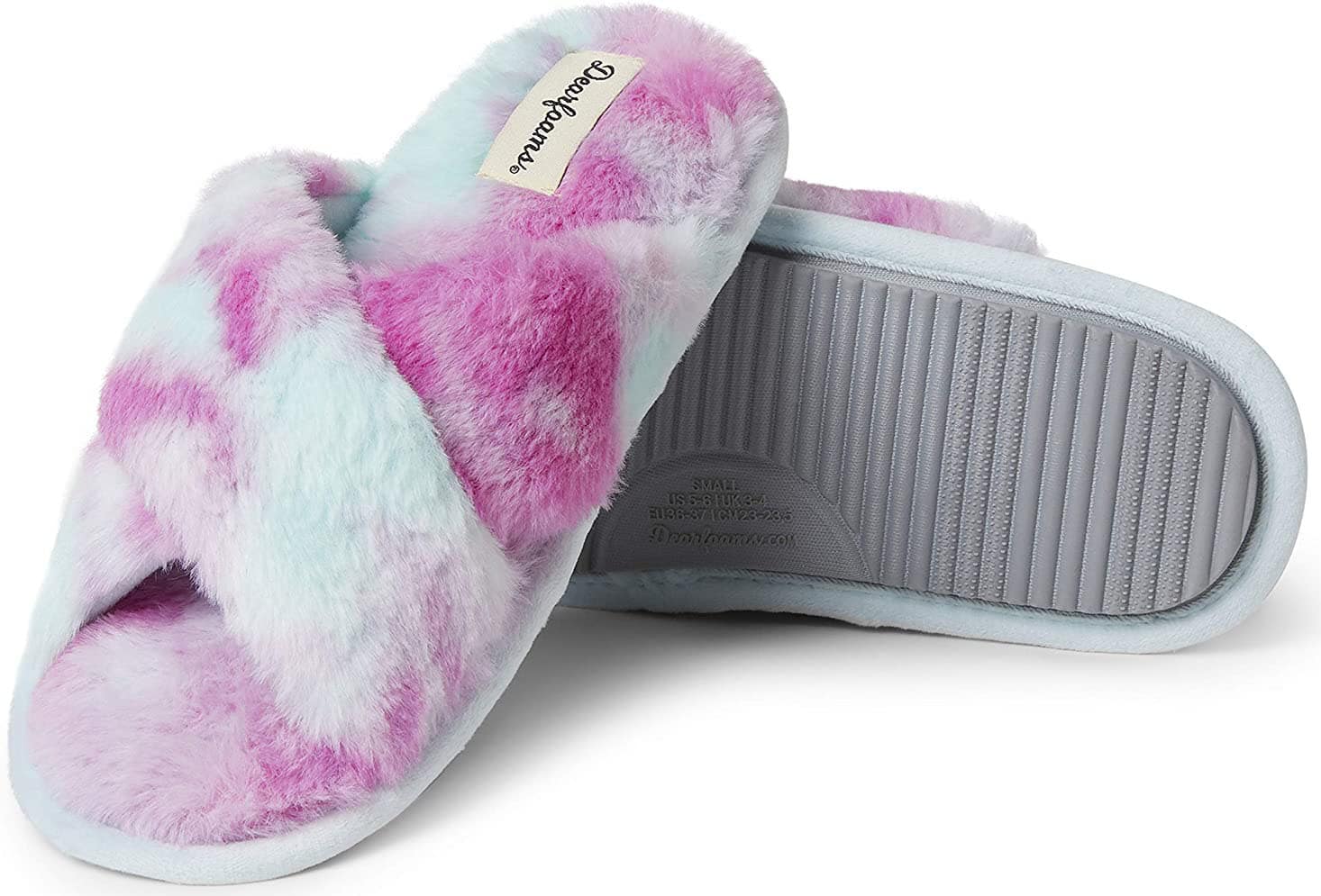 Open toe slippers like Dear Dreams' Jessica is wearable even during the warmer days