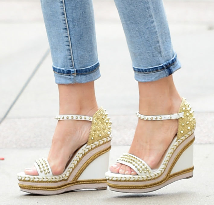 Sofia Vergara elevates her casual outfit with Christian Louboutin Madmonica platform sandals