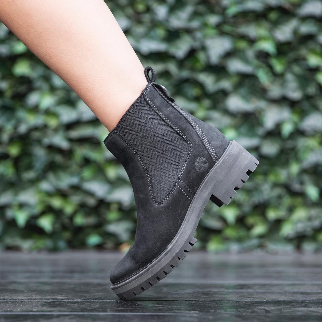 Courmayeur Chelsea boots may have substantial lug outsoles, but they're surprisingly light