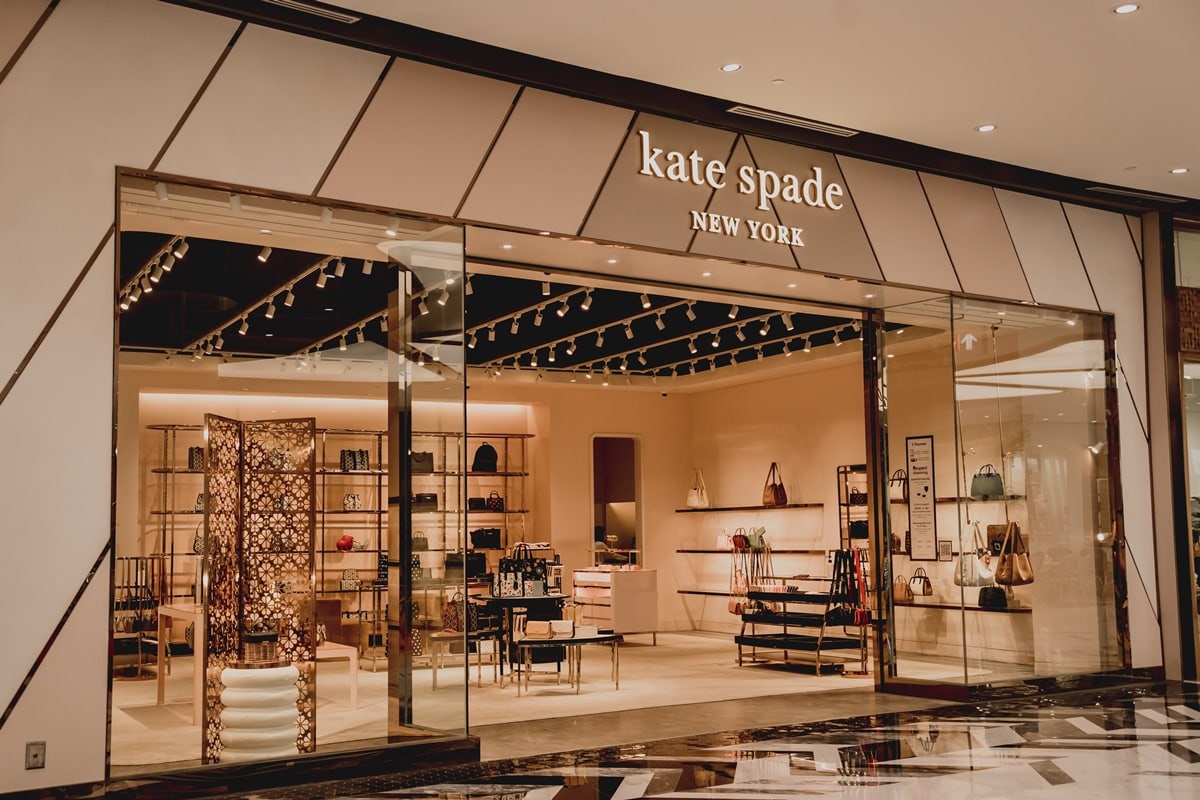 One of the most commonly counterfeited designer brands in the world, you should only purchase Kate Spade bags and purses from authorized retailers