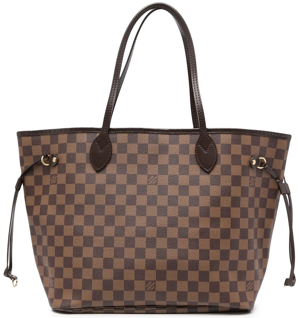 The Neverfull tote has generous dimensions, making it an ideal everyday bag