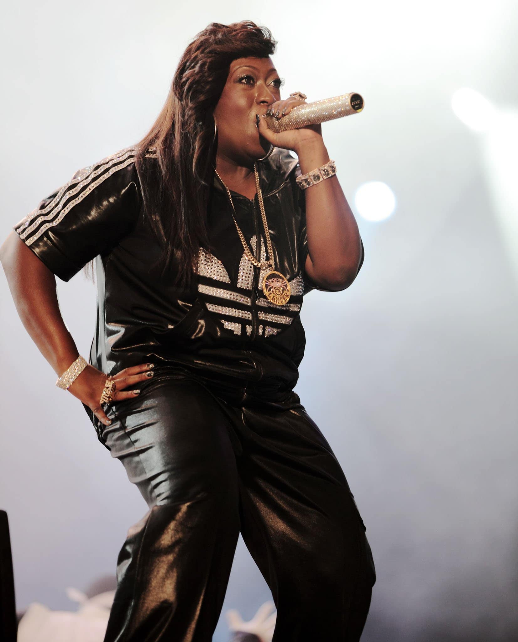 Missy Elliott brought the house down in a bedazzled black Adidas tracksuit, complete with sparkling mic and bold gold jewelry during her high-energy stage performance