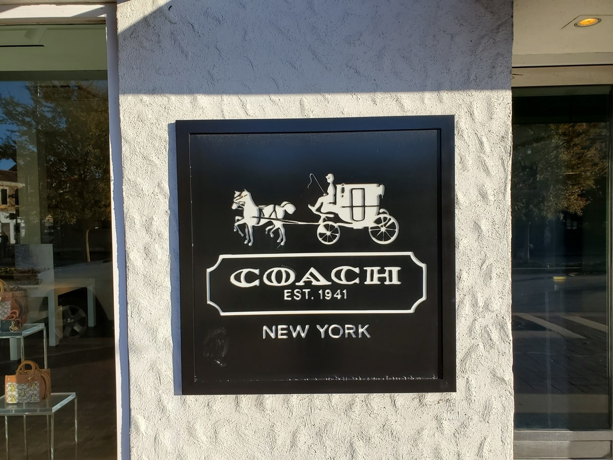 Coach was founded in 1941 in New York City under the name Manhattan Leather Bags, later evolving into one of America’s most iconic luxury brands