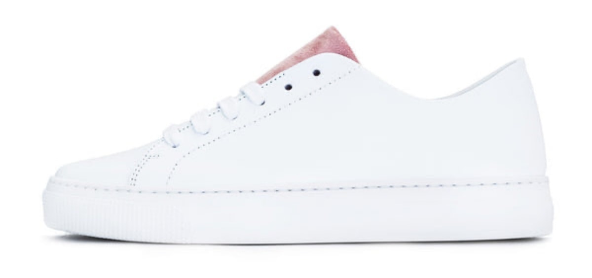 These white leather ZCD Montreal "Niki" sneakers feature a lace-up front and a dusty rose velour tongue