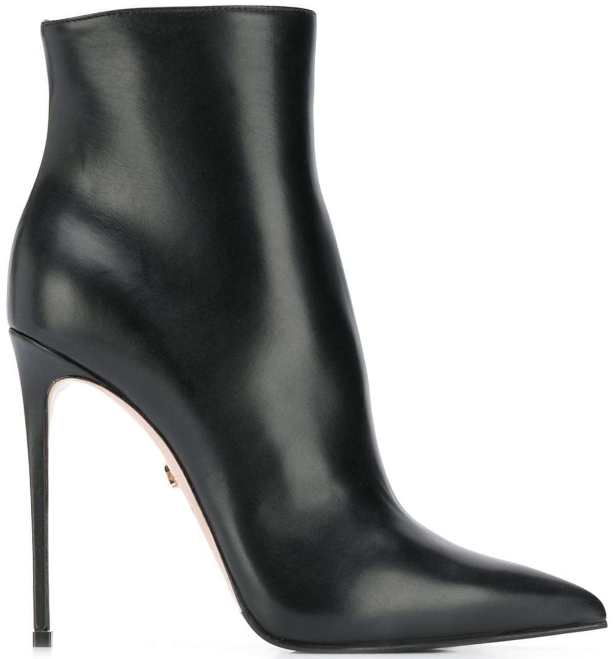 These black leather Le Silla boots feature pointed toes, side zip closures, and 120mm heels