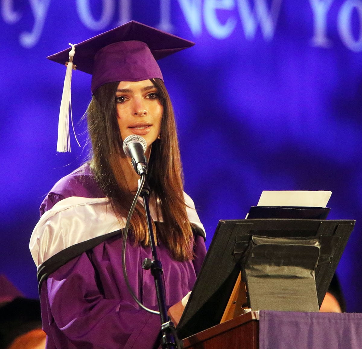 Emily Ratajkowski opens up about her experience with imposter syndrome and urges students to celebrate their achievement