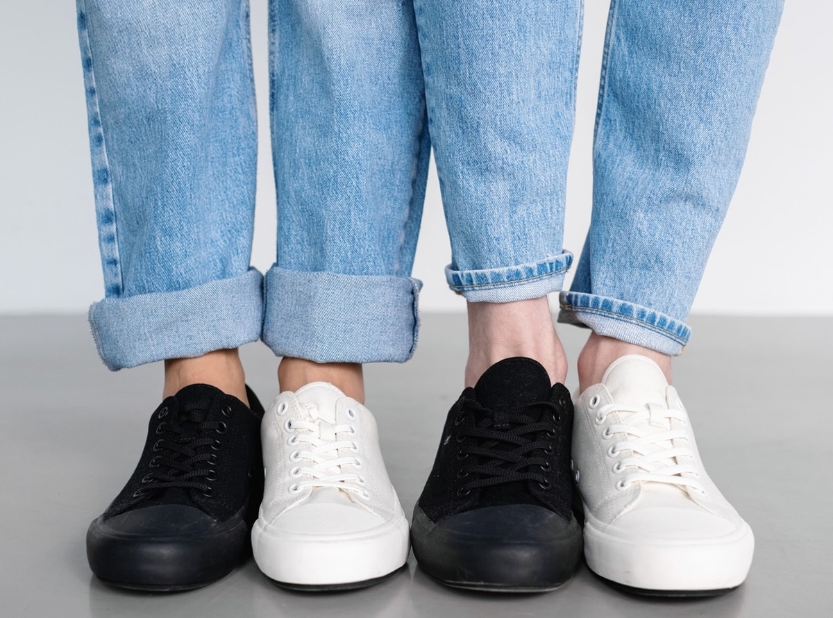 Going a size and a half up will easily convert the majority of men's shoe sizes to women's sizes