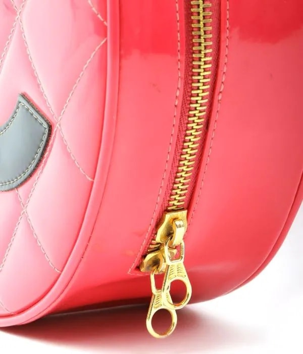 While Lampo is a commonly used brand for Chanel zippers, Chanel has also used other high-quality zipper brands in their products