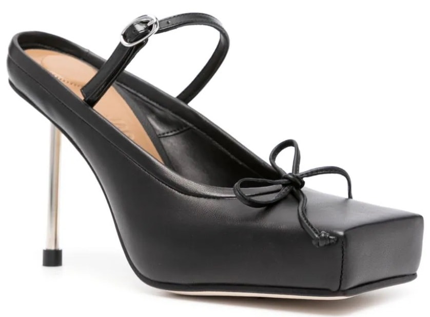 Crafted from luxurious leather, the Jacquemus Les chaussures Ballet 110mm mules stand out with a dainty bow, a slender metallic heel, and a striking square toe