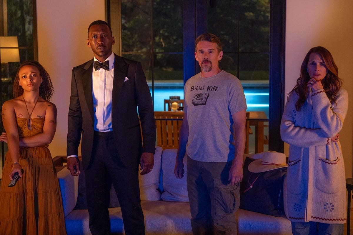 Myha’la Herrold, Mahershala Ali, Ethan Hawke, and Julia Roberts in the 2023 American psychological thriller film Leave the World Behind