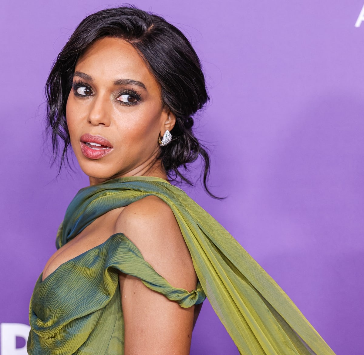 The stunning sash detail of Kerry Washington's gown is a testament to the artistry of Vivienne Westwood's designs